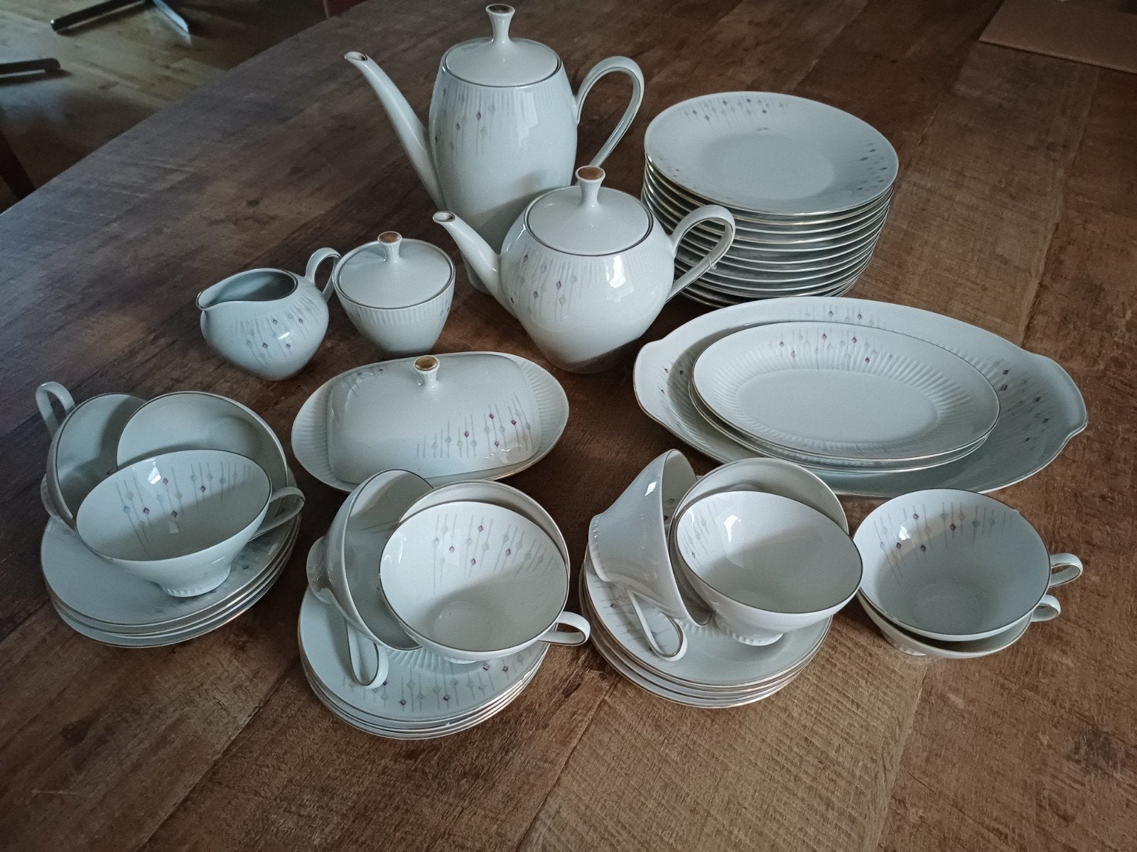 28 delig vintage volwaardig 12 persoon koffie/thee servies, Ophalen of Verzenden
