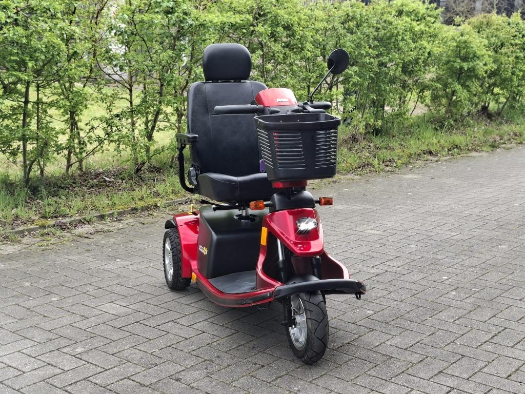 oostgelre scootmobielen mooie Pride luna  met nieuwe accu's, Diversen, Brommobielen en Scootmobielen, Redoute 20 f, Oostgelremobiliteit@gmail.com