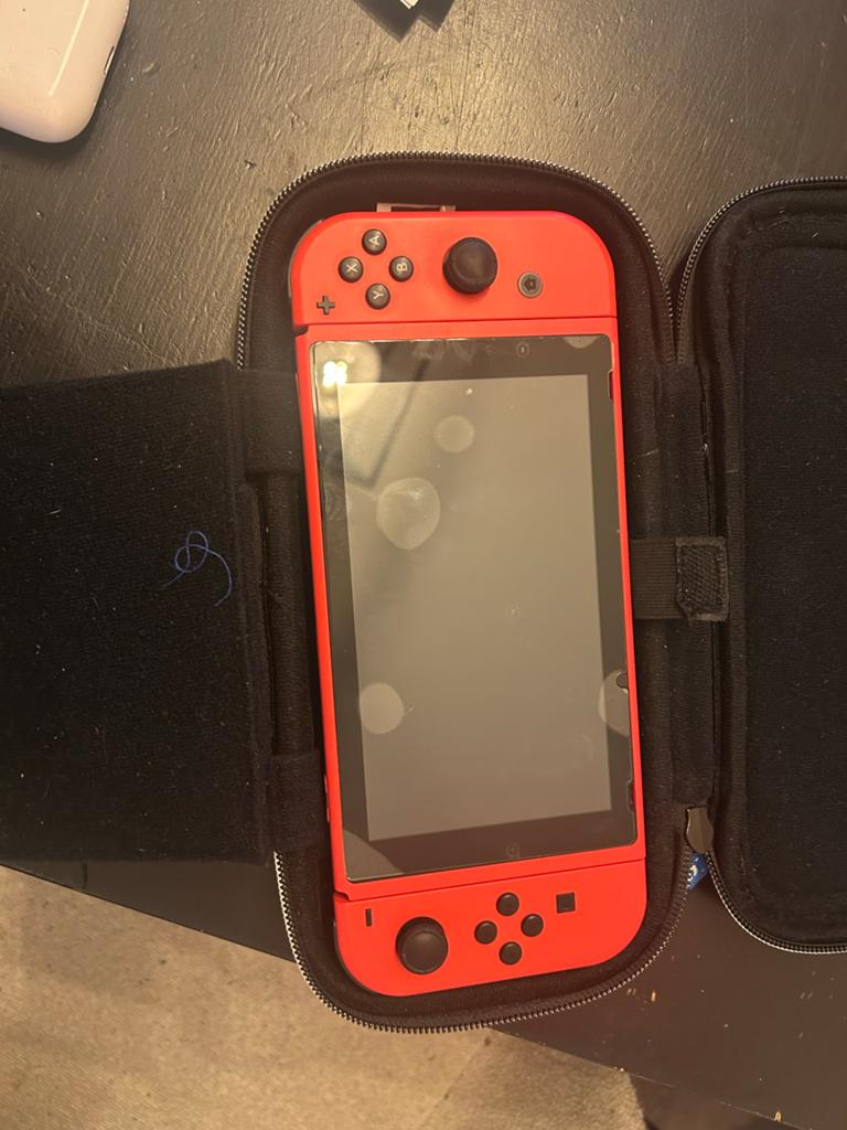 Nintendo Switch Mario Editie + 10 Games & Accessoires, Ophalen, Met games, Met 2 controllers, Zo goed als nieuw