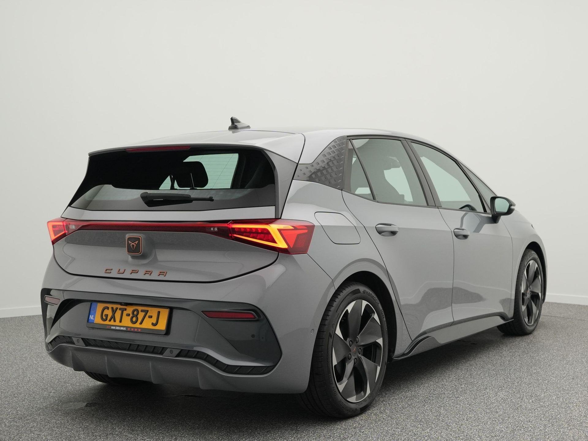 CUPRA Born Adrenaline 82 kWh 231pk | SoH 95,6% | Warmtepomp, Auto's, Cupra, Automaat, Zwart, 82 kWh, 4 stoelen