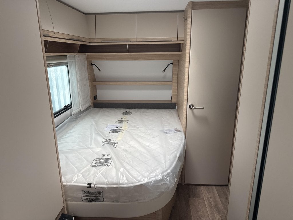 Fendt Bianco Selection 550 SKM Model 2027, Caravans en Kamperen, Serviceluik, Dwars-stapelbed, Bedrijf, 1250 - 1500 kg