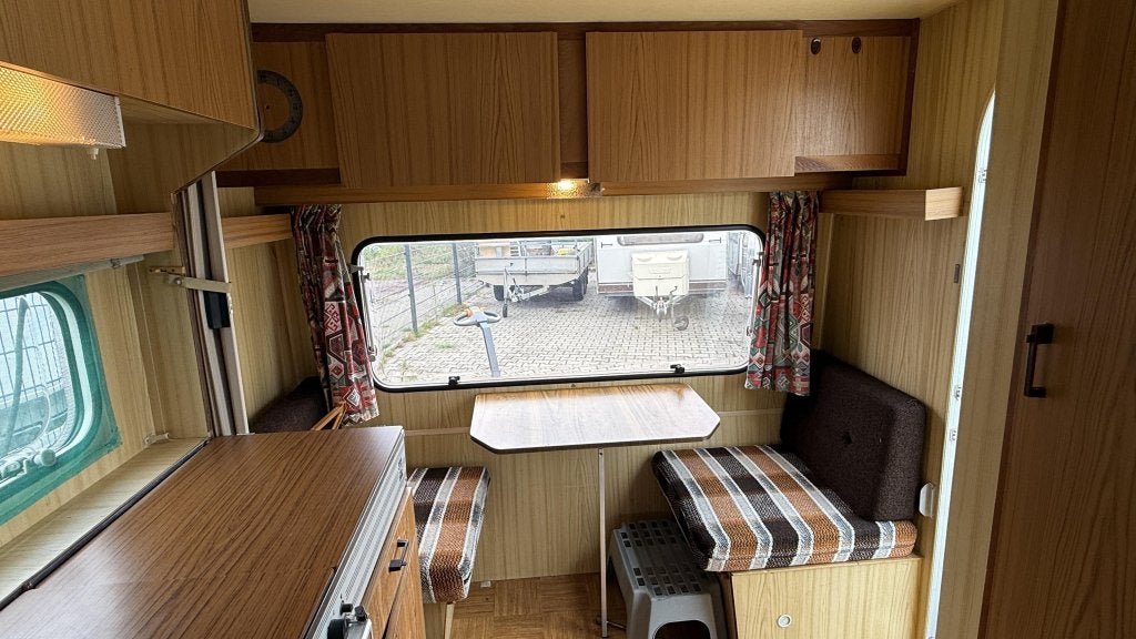 Chateau Exclusive 390 bouwjaar 1979 met voortent, Caravans en Kamperen, Caravans, Overige typen, Chateau, Rondzit, Bedrijf