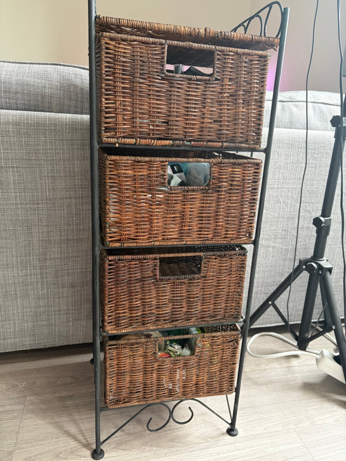 Rotan opbergrek met 4 manden, Ophalen, Gebruikt