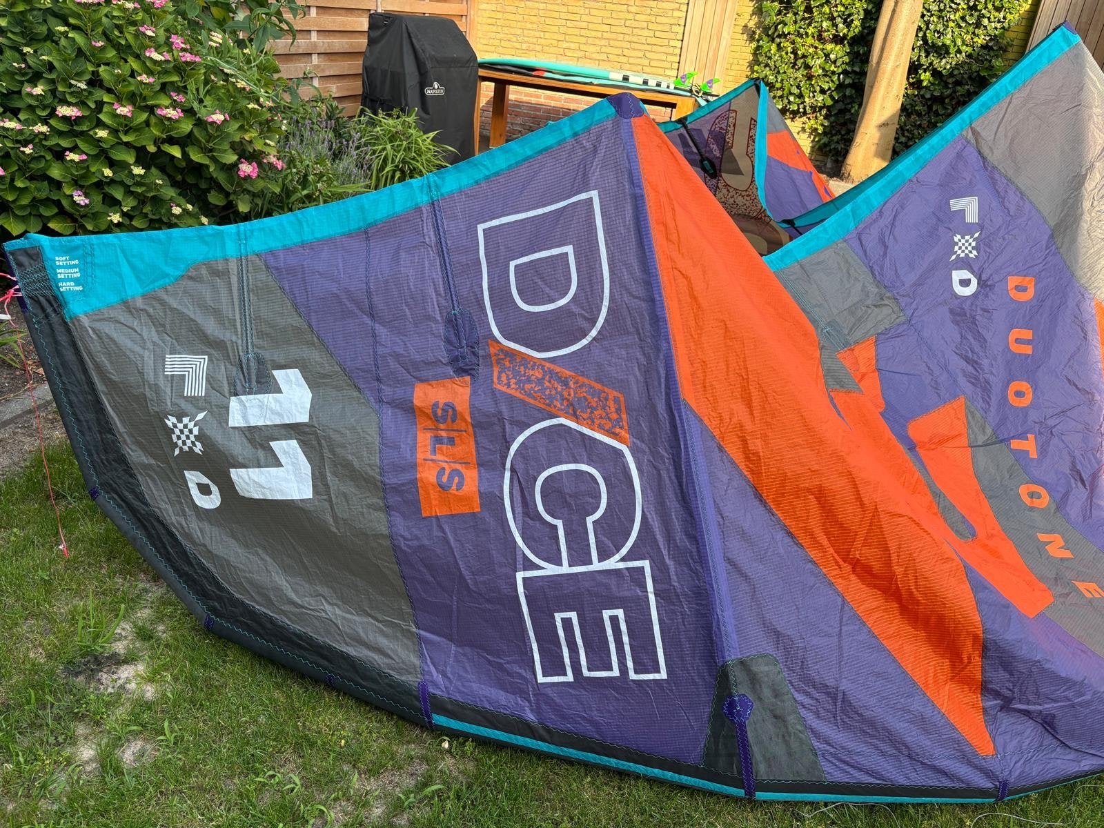 Duotone Dice SLS 2024 11m2, Geen board, Ophalen of Verzenden, Gebruikt