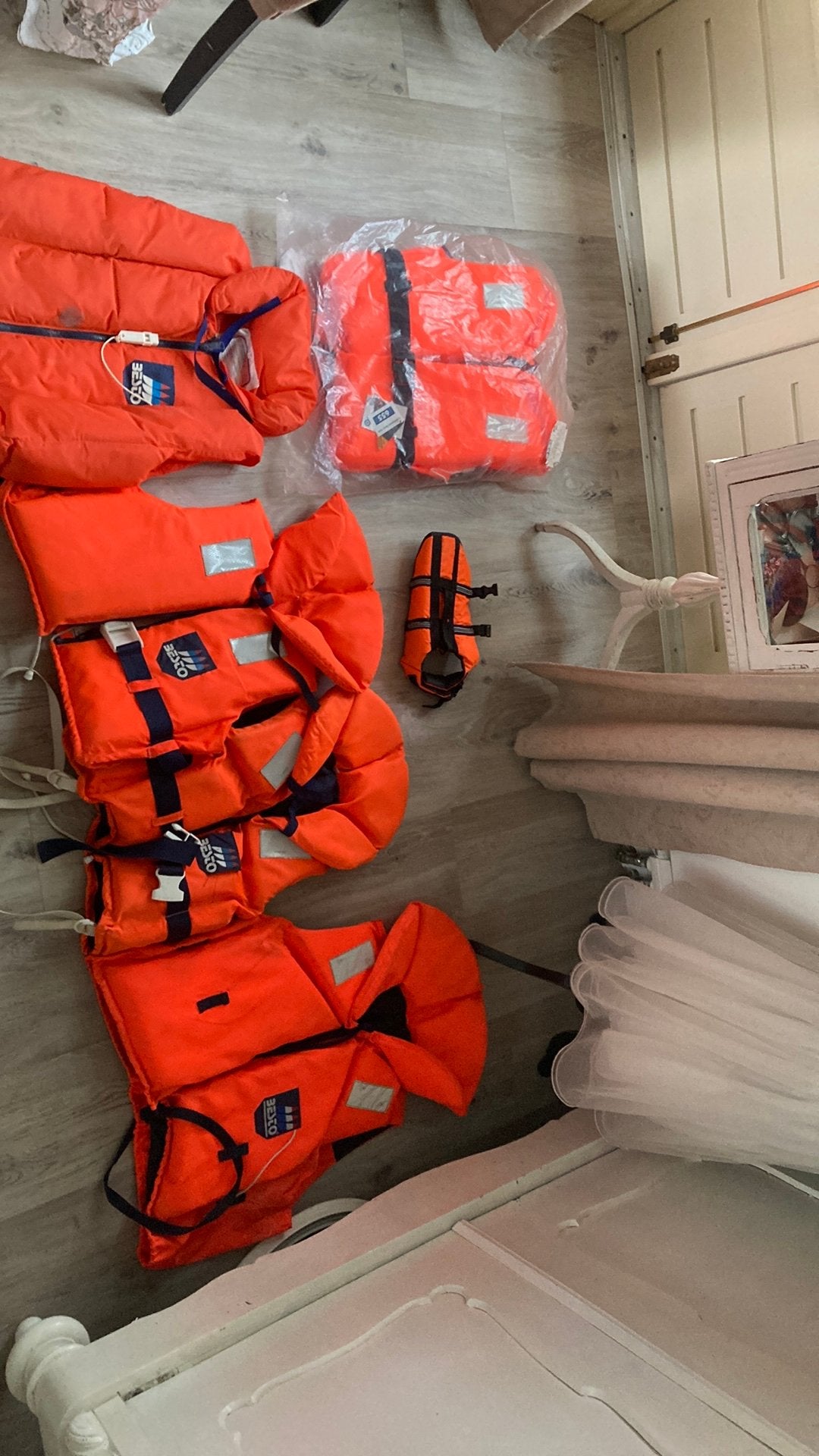 Zwemvesten  1x M , 2 x s , en kleine hond / kat, Watersport en Boten, Kano's, Ophalen of Verzenden, Zo goed als nieuw