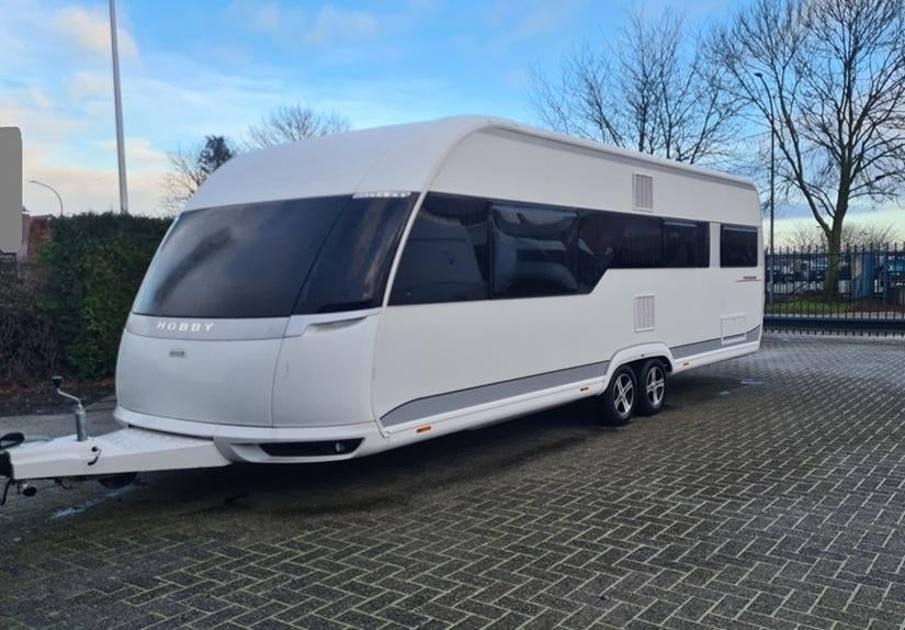 Hobby Premium 650 UFF, Bj. 2020, Mover, Airco, Caravans en Kamperen, Queensbed, Rondzit, Hobby, Particulier