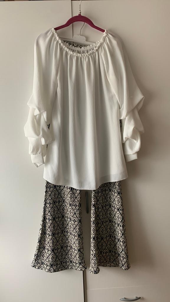 Blouse, Ophalen of Verzenden, Zo goed als nieuw, Maat 42/44 (L), Zwart