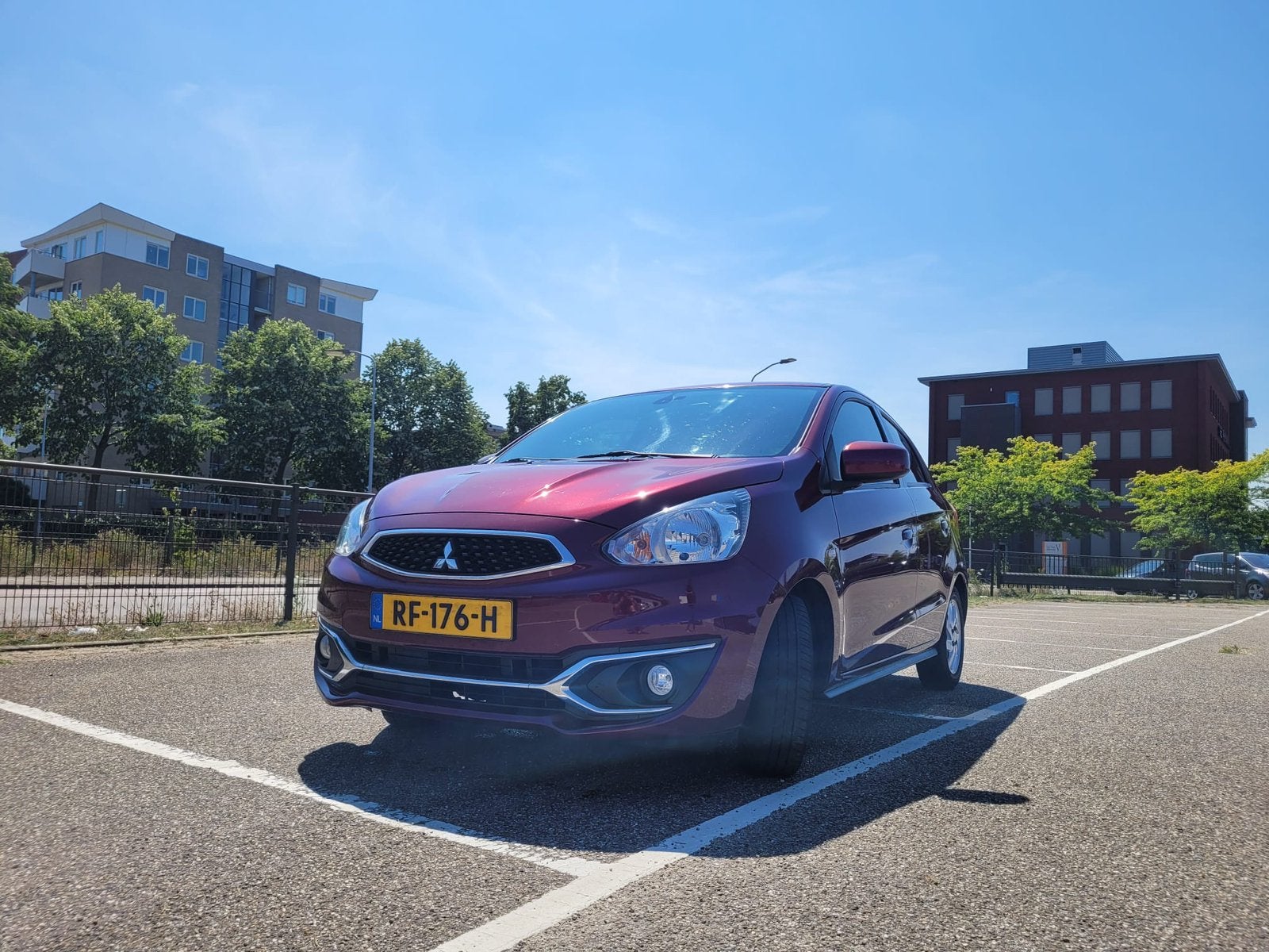 Mitsubishi Space Star 1.0 MPI 52KW 2017 Rood, Auto's, Mitsubishi, Voorwielaandrijving, Stof, Zwart, USB