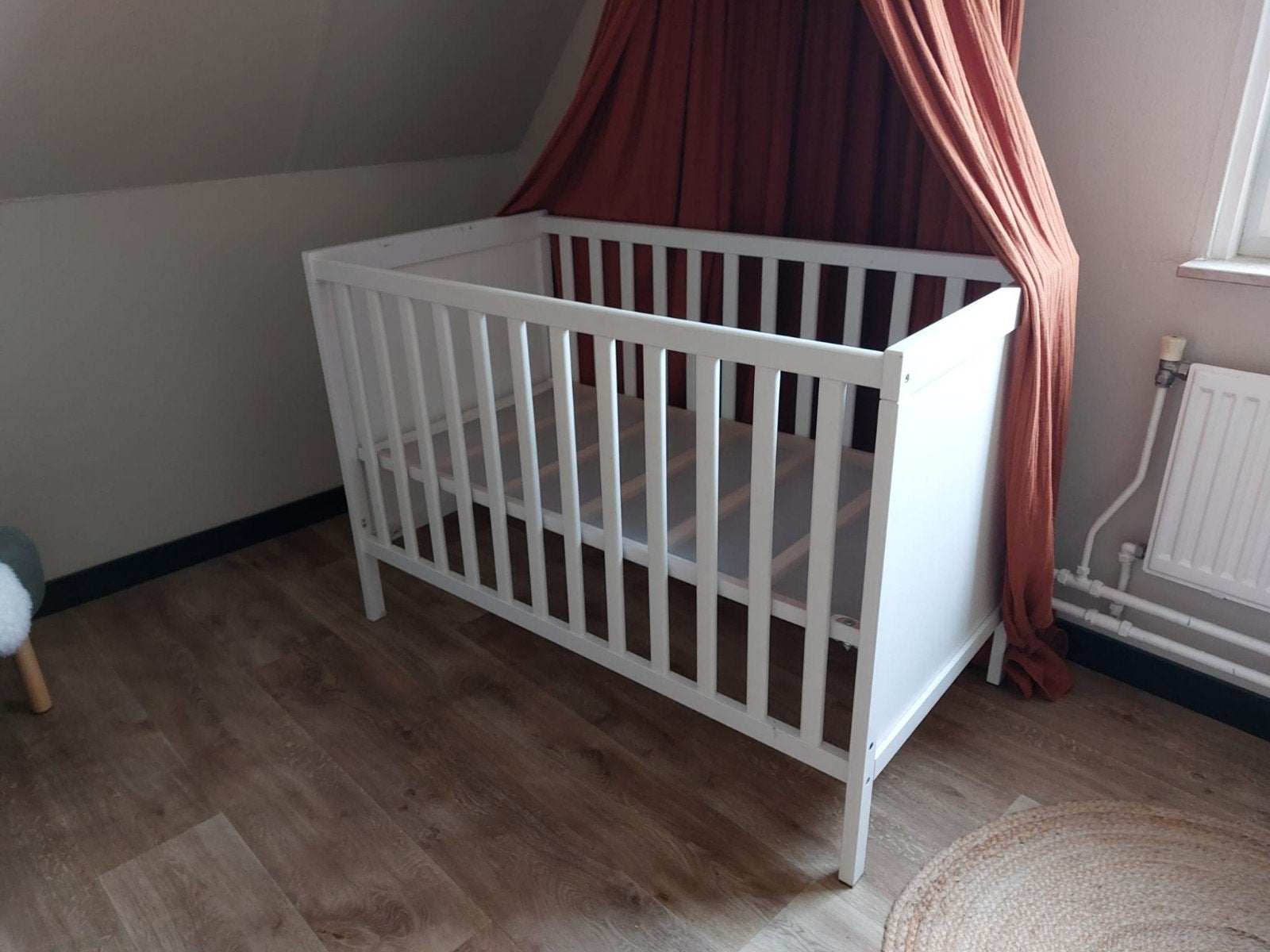 ikea sundvik ledikantje/babybed, Ophalen, Gebruikt, Ledikant