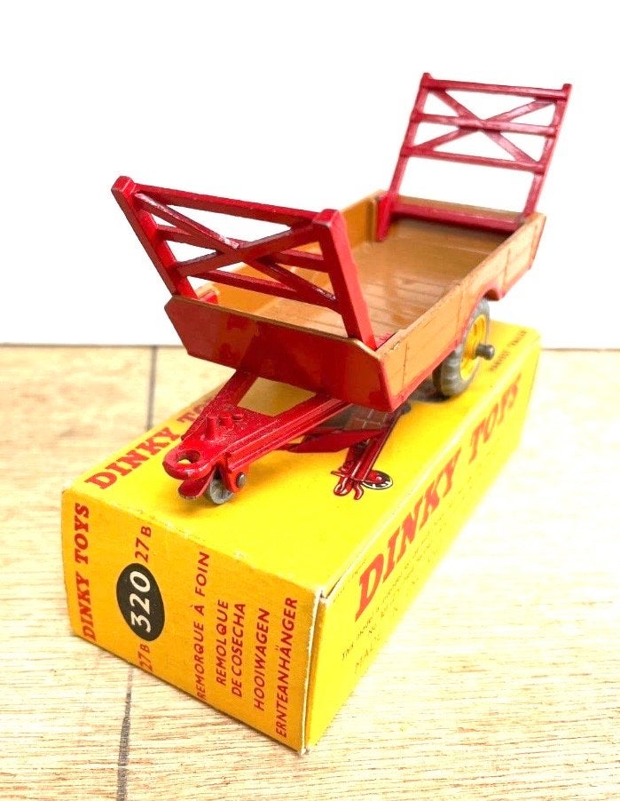 Dinky Toys 320 Harvest Trailer met originele doos, Ophalen of Verzenden