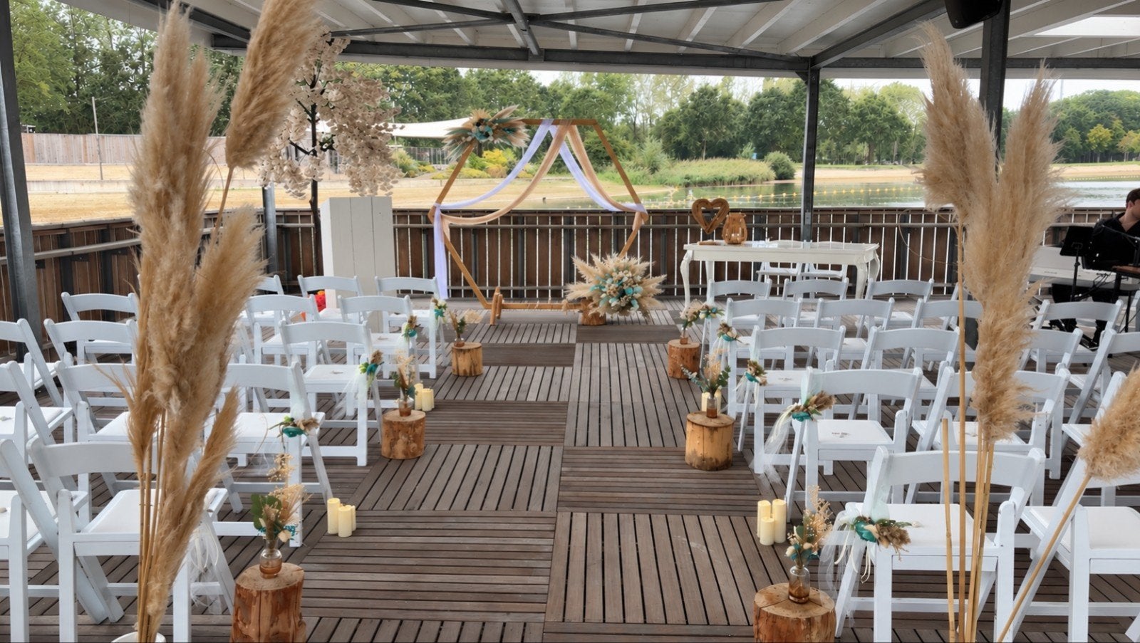 Hexagon Backdrop met Doeken en Bloemstukken, Ophalen of Verzenden, Zo goed als nieuw, Versiering, Geboorte of Huwelijk