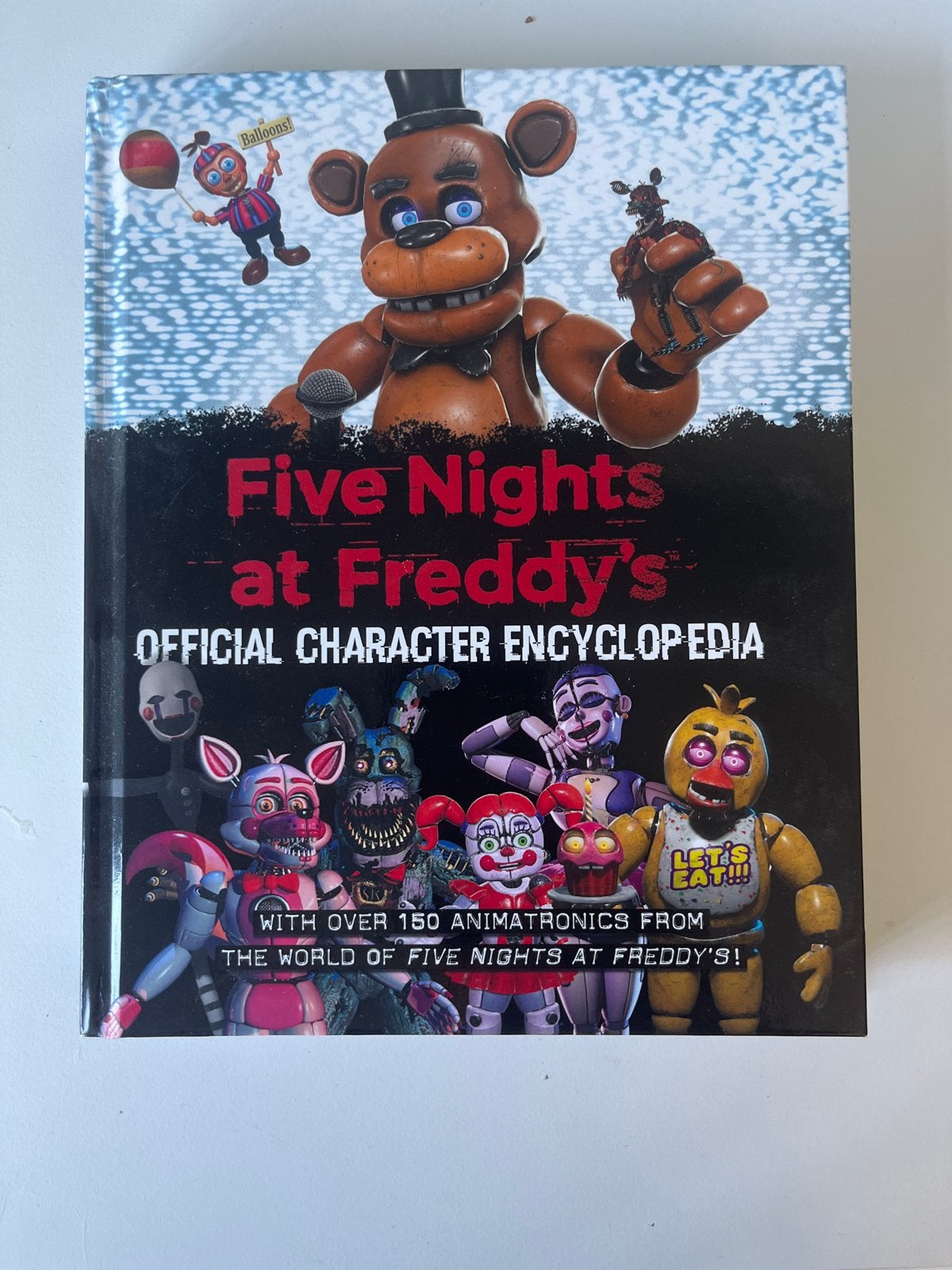 Five Nights at Freddy's: Official Character Encyclopedia, Ophalen of Verzenden, Zo goed als nieuw
