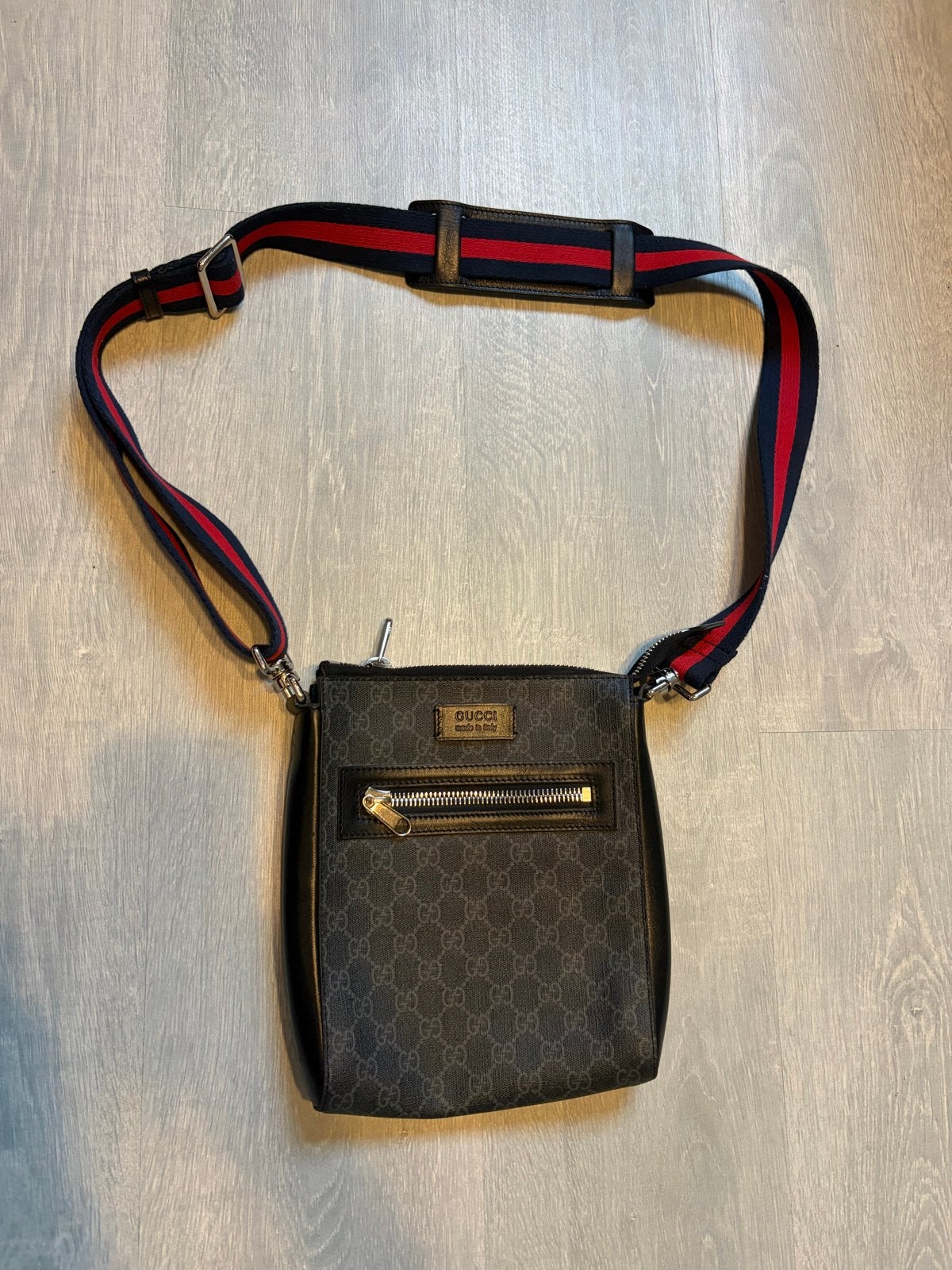 Gucci Messenger Tas - Kleine Variant, Sieraden, Tassen en Uiterlijk, Overige merken, Gebruikt, Zwart, Ophalen of Verzenden