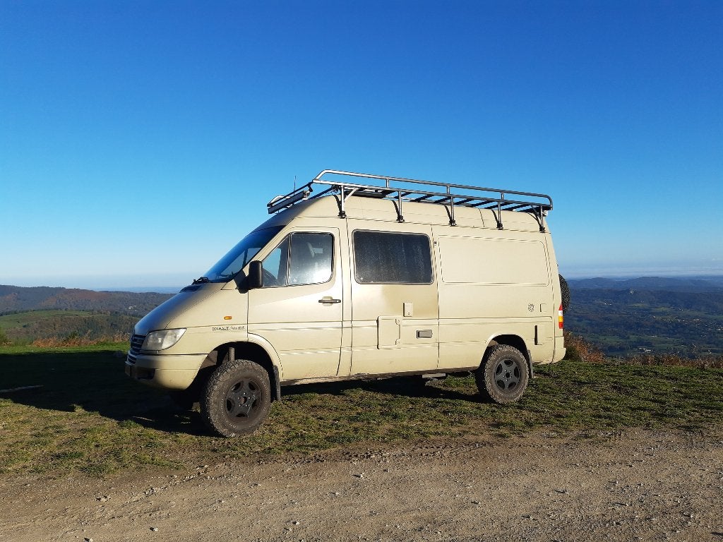 Unieke 4x4 camper Mercedes Sprinter iglhaut | verkoop 19aug, Buscamper of Camperbus, Imperial, Brandblusser, Mercedes-Benz