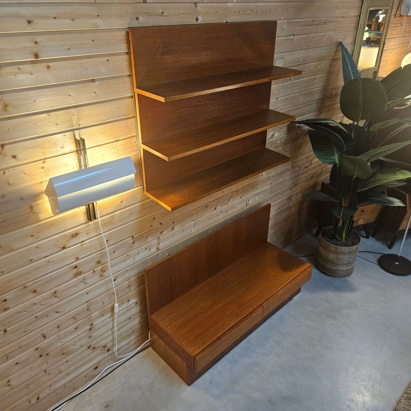 Foto 4 van Vintage wandkast Musterring teak