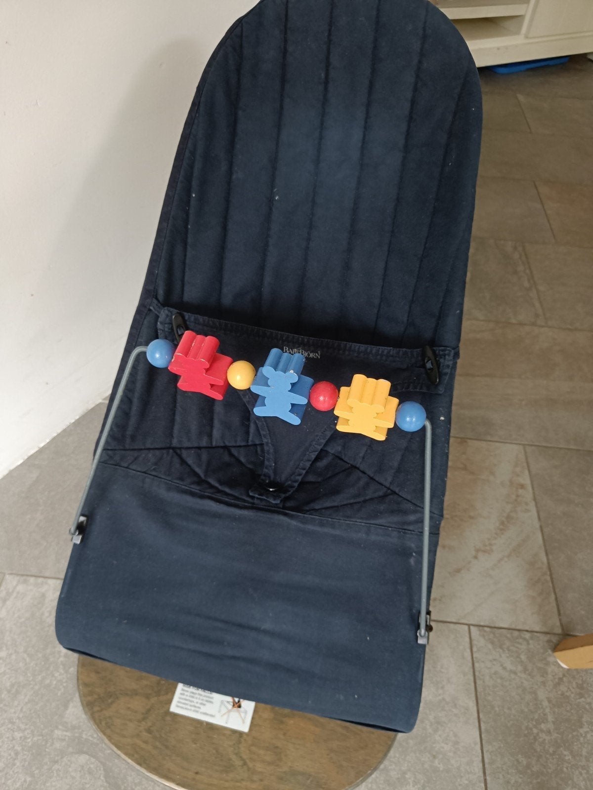Donkerblauwe Baby Bjorn wipstoel met speeltje, Kinderen en Baby's, Ophalen, Gebruikt, Overige typen