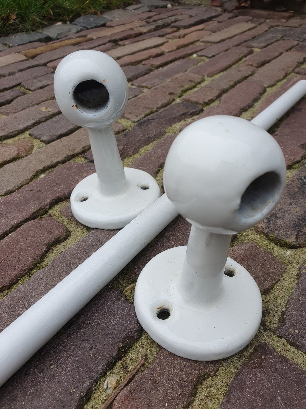 Antiek emaille: Handdoekstang wit 1.20 m, Antiek en Kunst, Ophalen