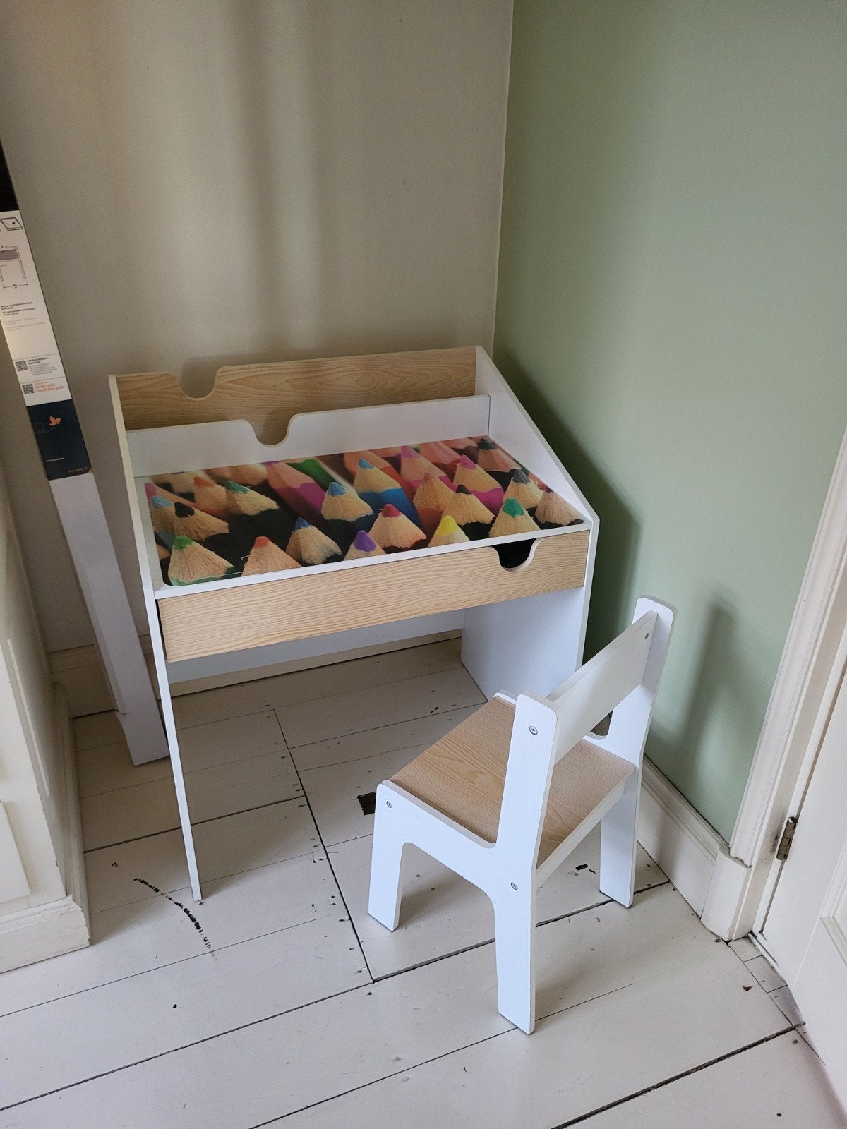 Kinder tafeltje met stoel, Ophalen, Zo goed als nieuw, Tafel(s) en Stoel(en)