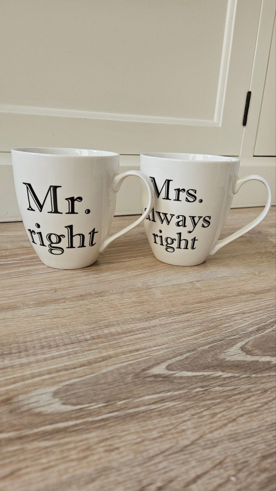 Mr. & Mrs. kopjes set - Leuk huwelijkscadeau, Huis en Inrichting, Keuken | Servies, Ophalen, Zo goed als nieuw, Aardewerk, Kop(pen) en/of Schotel(s)