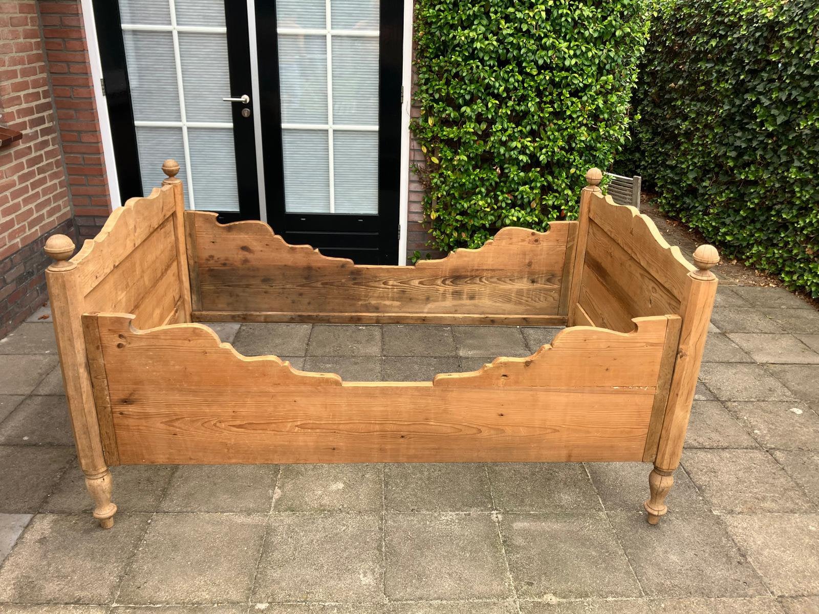 Ombouw antiek grenen bed 110x180cm, Antiek en Kunst, Ophalen