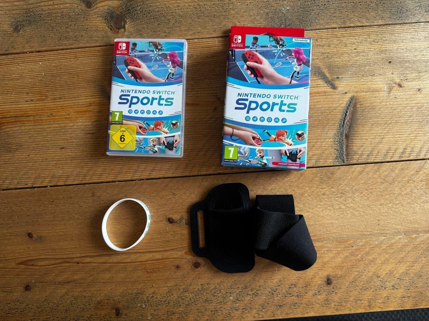 Nintendo Switch Sports Bundle + beenband – Nederlandstalig, Spelcomputers en Games, Nintendo, Nintendo, Nintendo, Eén computer