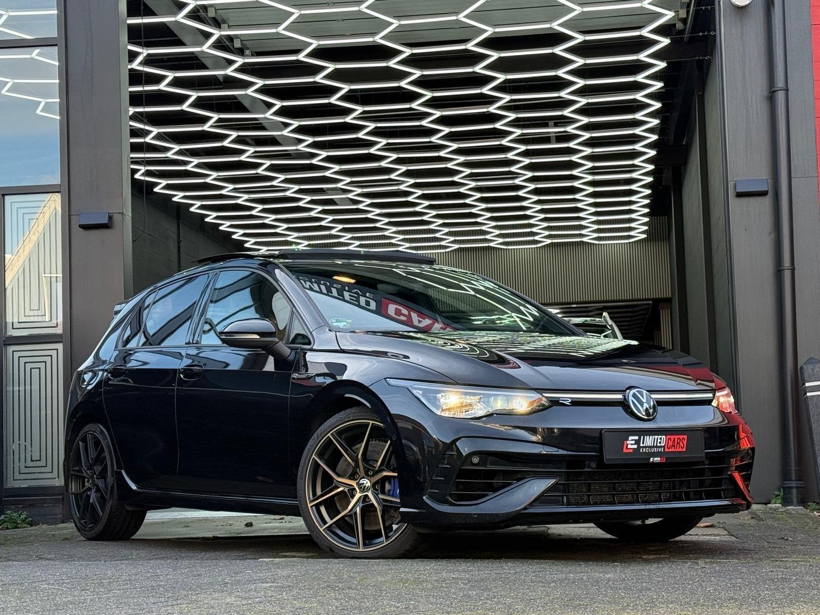 Volkswagen Golf 8R 2.0 TSI R 4Motion PANO, HUP | H&K | NRING, Automaat, Gebruikt, Zwart, 4 cilinders