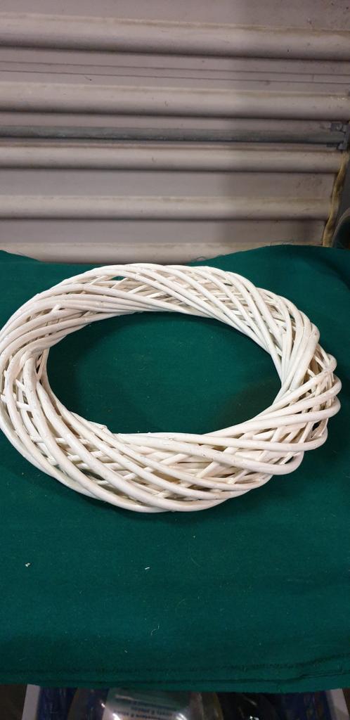 wilgenkrans wit groot, Ophalen of Verzenden, 'T Olde Gre-j, Info@toldegrej.nl, Endepoelstraat 20f Didam