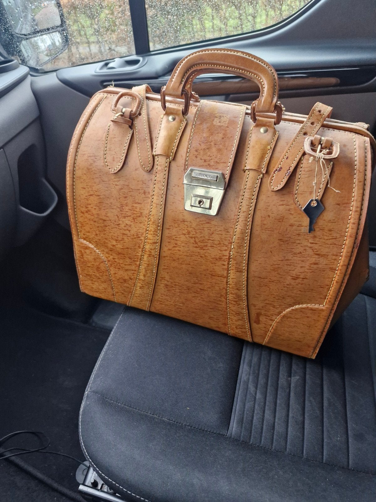 Leuke leren dokters tas in gebruikt staat, Ophalen of Verzenden, Minder dan 35 cm