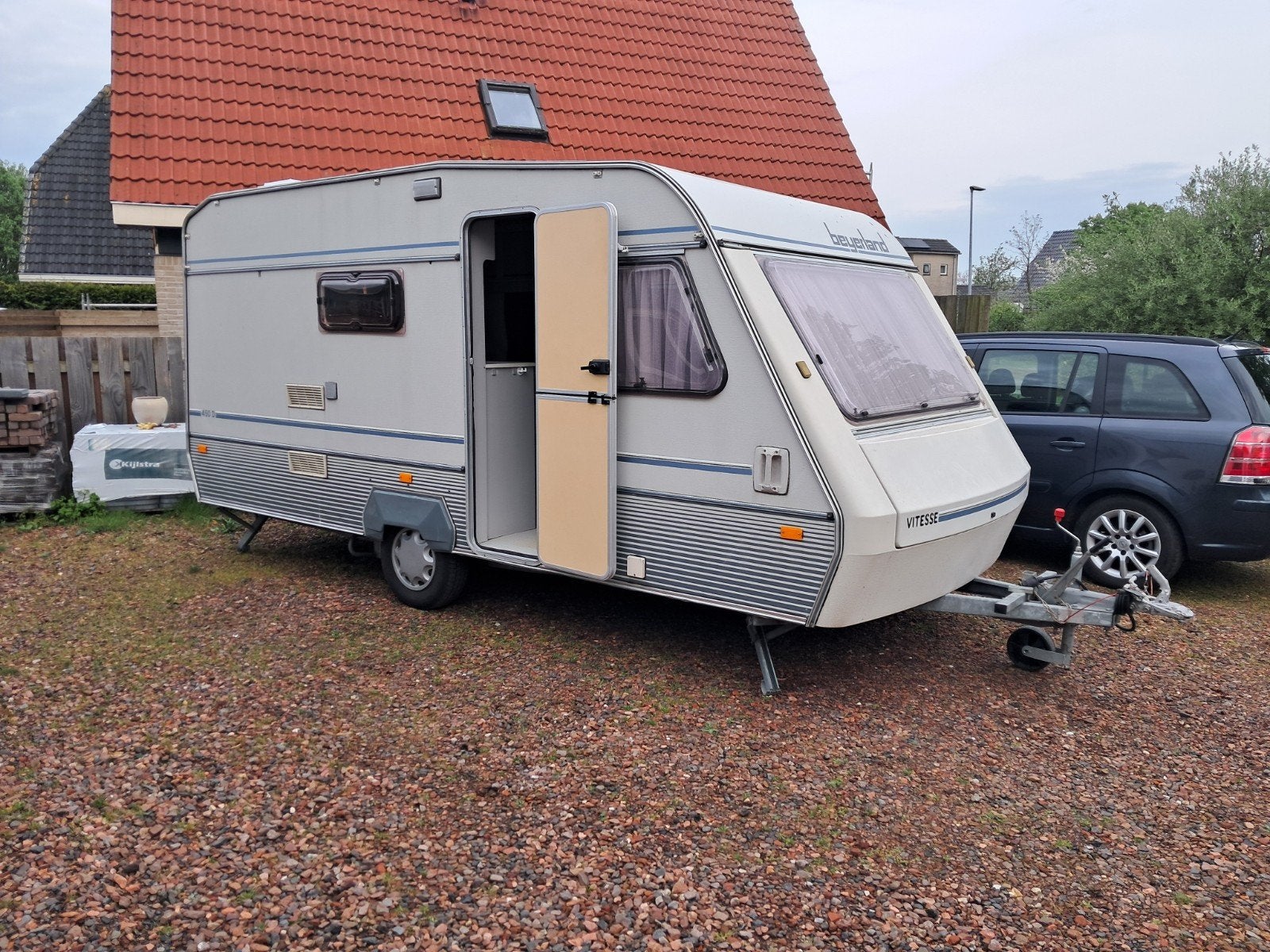 Beyerland Vitesse 450-D caravan met stapelbed en voortent, Frans bed, Treinzit, Particulier, 4 tot 5 meter