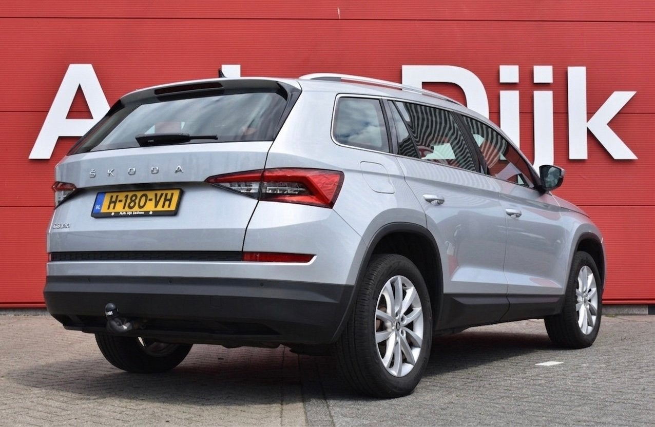 Skoda Kodiaq 1.5 TSI Limited Business Edition LED | Camera |, Auto's, Dealer onderhouden, 4 cilinders, Origineel Nederlands, Bedrijf