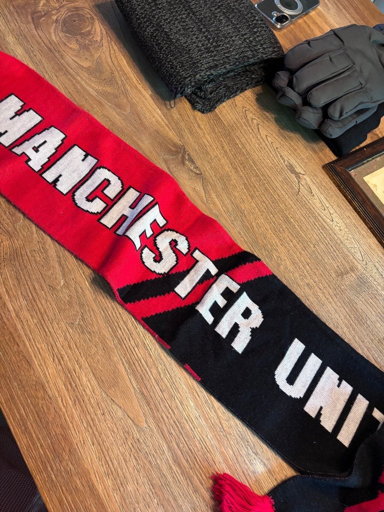 Man. United sjaal, Verzamelen, Sportartikelen en Voetbal, Ophalen, Zo goed als nieuw, Buitenlandse clubs, Vaantje of Sjaal