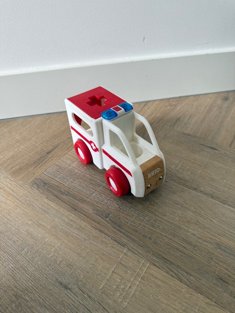 Heel goed wit Brio ambulance My Home Town speelgoed auto, Ophalen of Verzenden, Gebruikt, Rij- of Hobbelspeelgoed