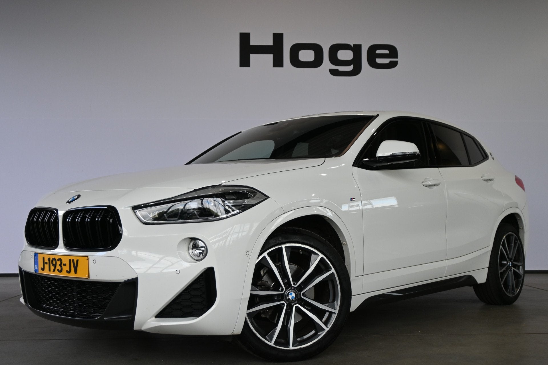 BMW X2 sDrive18i High Executive M-Sport Automaat Led Clima C, Dealer onderhouden, Gebruikt, Met garantie (alle), Leder en Stof