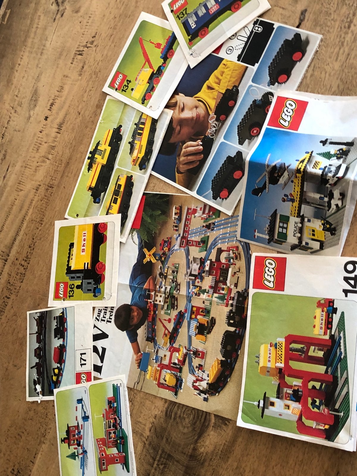 Grote vintage LEGO trein set met rails en gebouwen, Kinderen en Baby's, Speelgoed | Duplo en Lego, Ophalen, Lego, Complete set