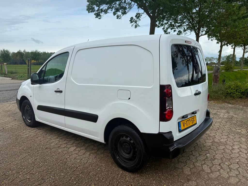 Peugeot Partner 120 1.6 BlueHDi 100 L1 Premium Airco/Cruise/, Stof, Gebruikt, 4 cilinders, Wit