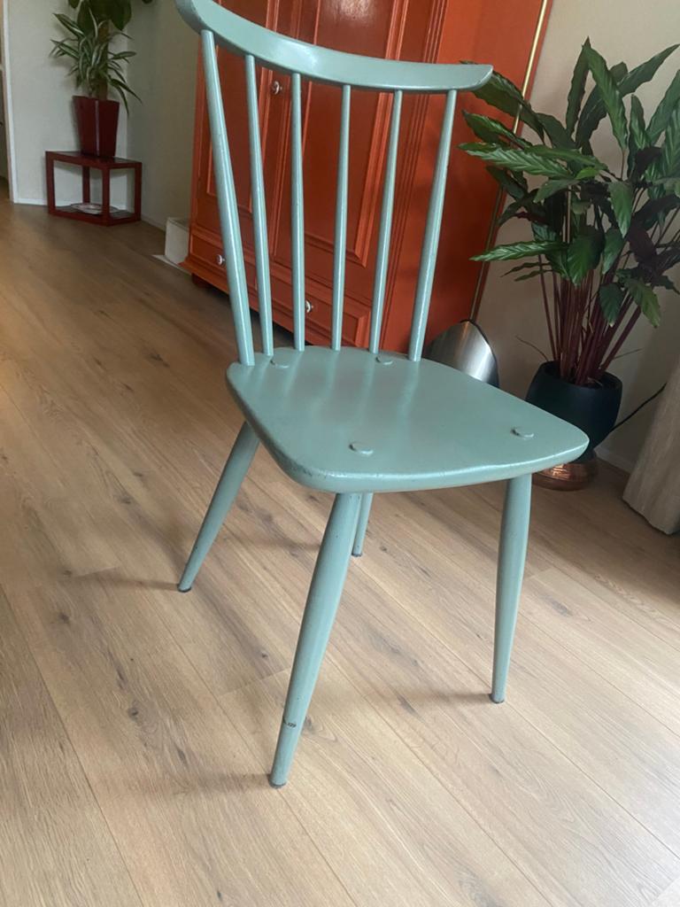 Mooi oud geschilderd designstoeltje, Ophalen, Overige kleuren, Hout, Eén