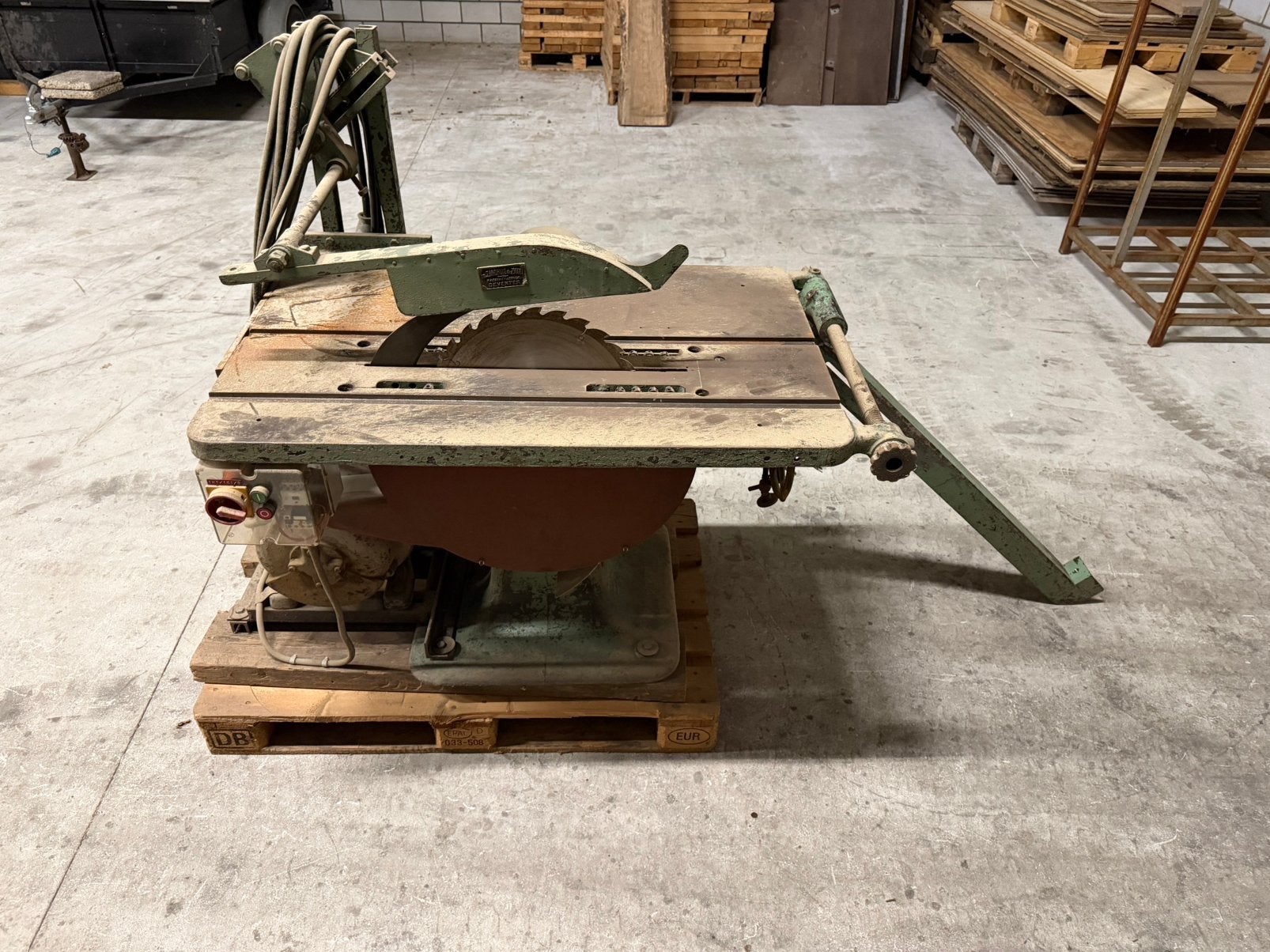 Oude gietijzeren zaagtafel Zandhuis & Zwart – schuurvondst, Ophalen, Cirkelzaag, Zo goed als nieuw, 30 tot 70 mm