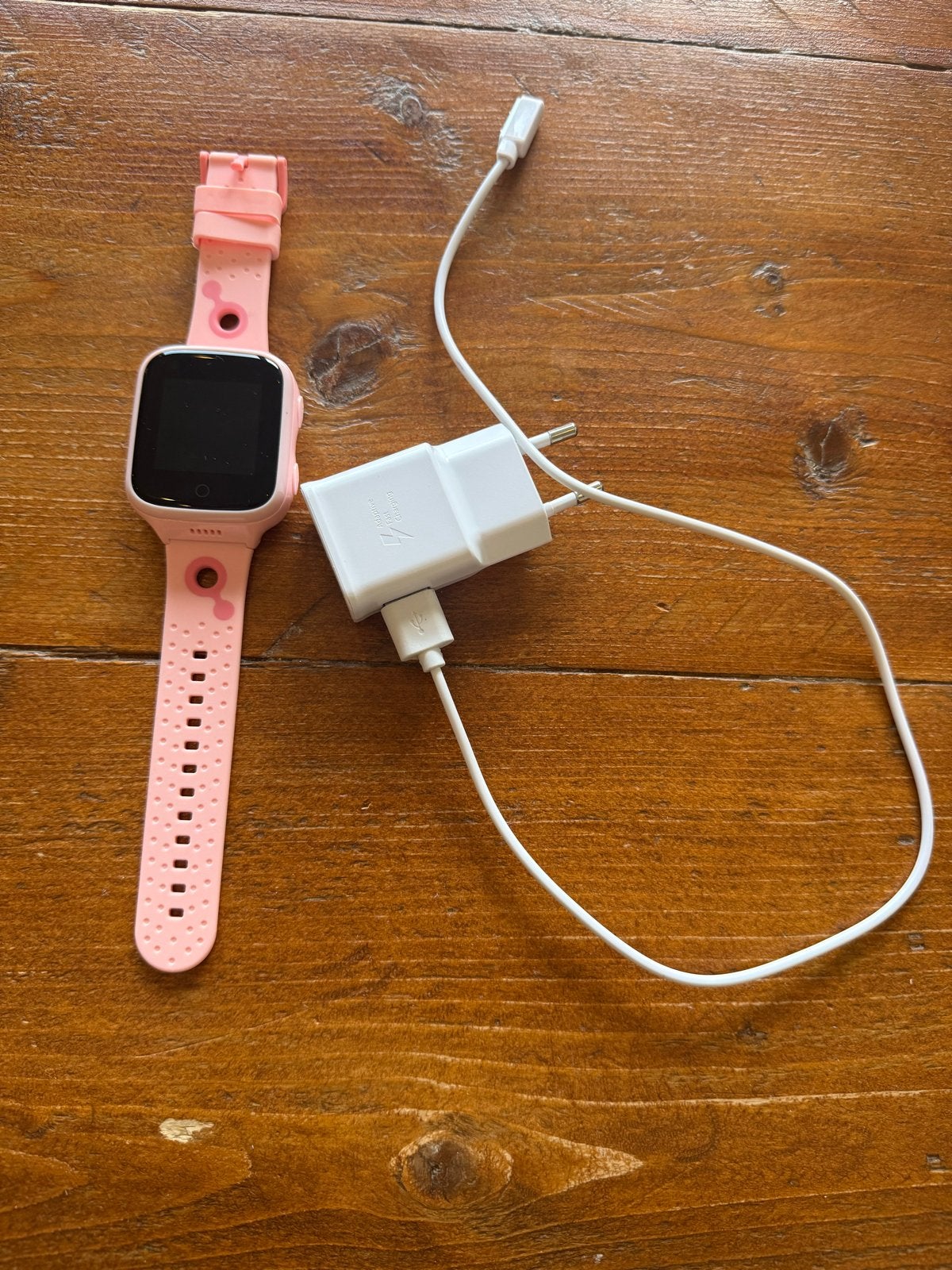 ISHIVA Smartwatch Kinderen Roze met Oplader, Ophalen of Verzenden, Zo goed als nieuw, Roze, Meisje