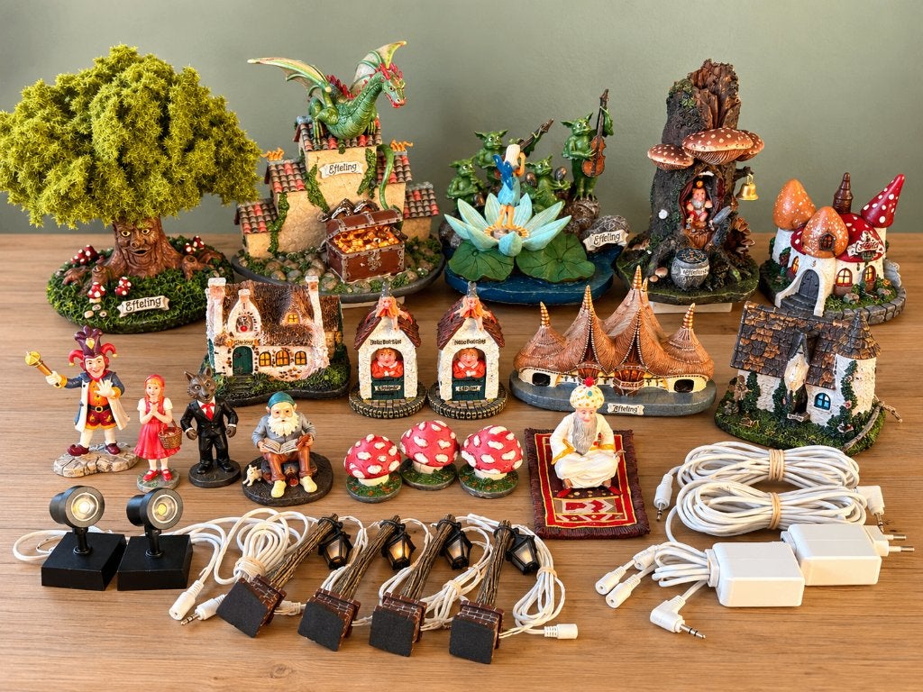 Grote Efteling LuVille verzameling / kerstdorp, Ophalen, Zo goed als nieuw