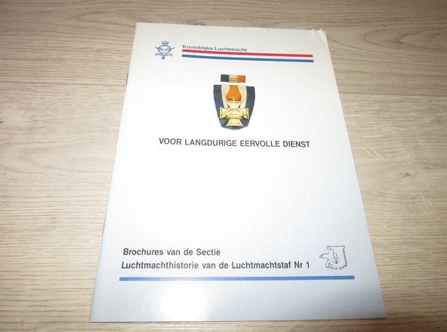 Voor langdurige eervolle dienst, Verzenden, Tweede Wereldoorlog, Gelezen, Overige onderwerpen