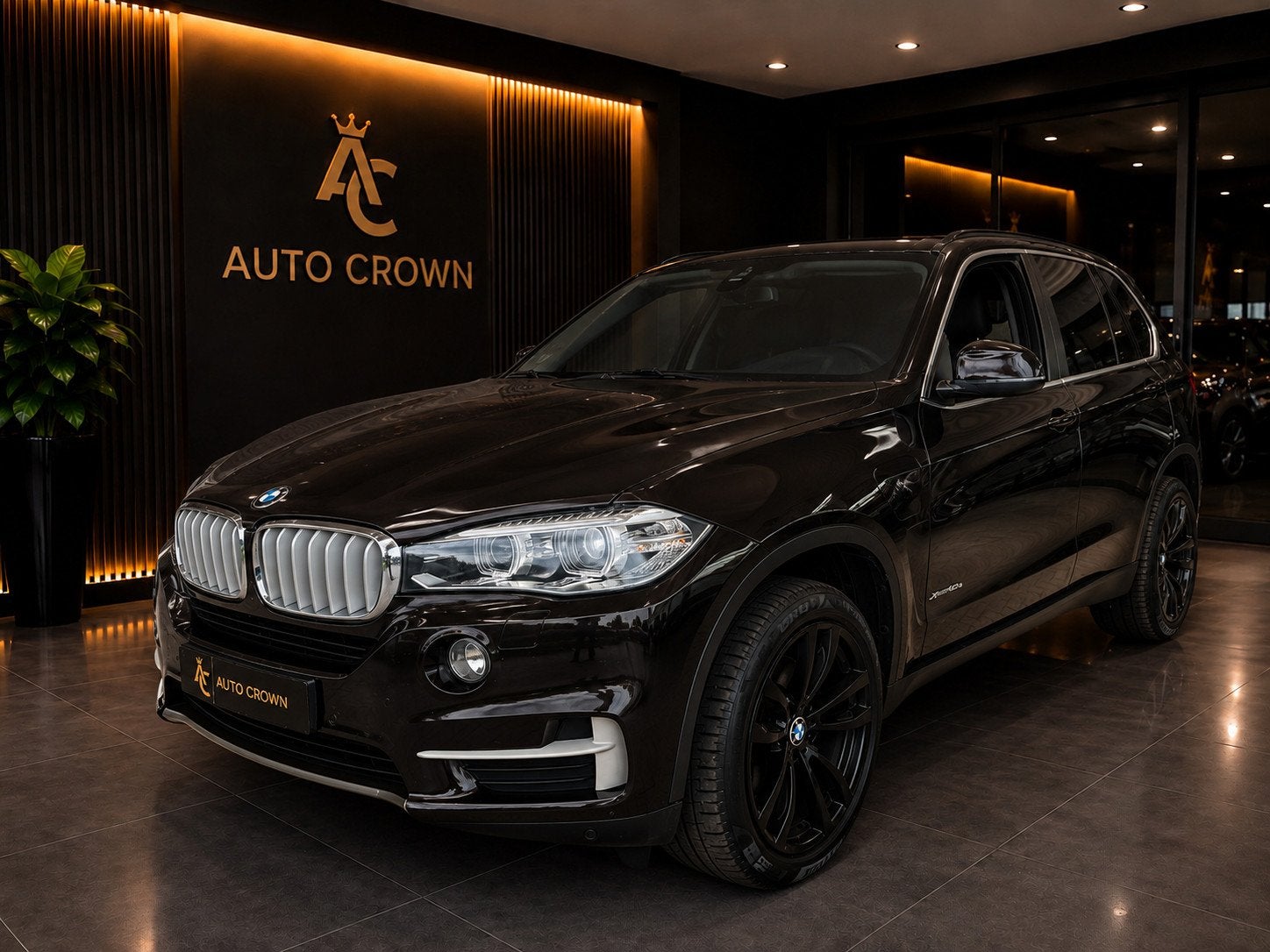 BMW X5 XDrive40e Hybride M-pakket 68.404 km NAP!, Gebruikt, 4 cilinders, Bruin, Bedrijf