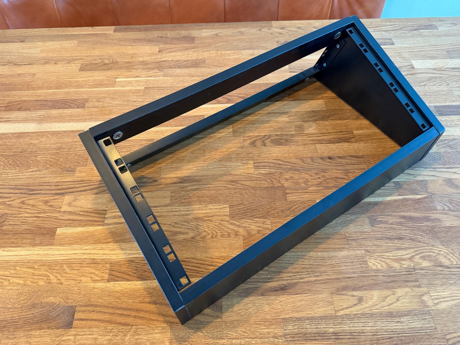 Xonni 19 inch Rack Tafel Model - Compact en Stevig, Ophalen, Gebruikt, Speaker of Versterker