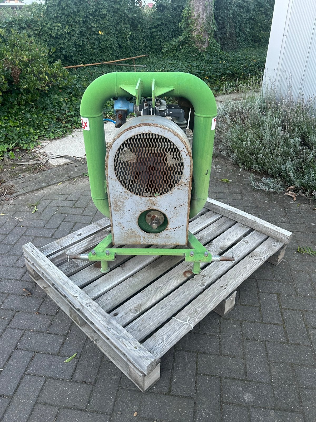 Votex Compressor - Robuuste Luchtcompressor, Ophalen, Gebruikt, 6 tot 10 bar, 200 tot 400 liter/min