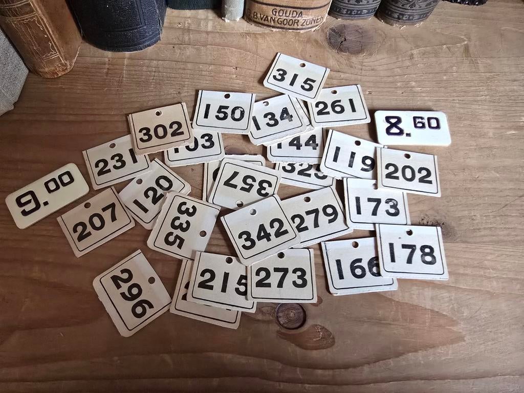 Oude nummers en prijskaartjes - Vintage collectie, Verzamelen, Overige Verzamelen, Gebruikt, Ophalen of Verzenden