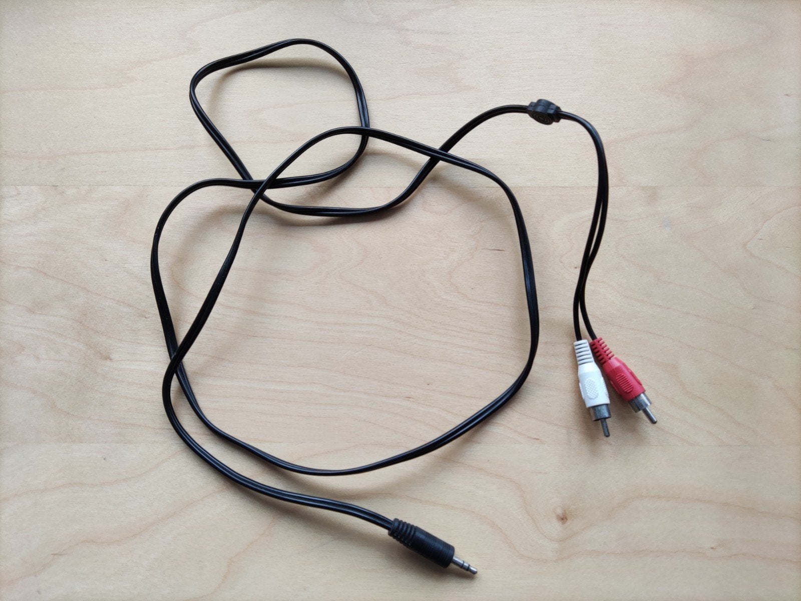 Audio kabel 3.5mm jack naar 2x RCA (tulp), Ophalen of Verzenden, Gebruikt, Minder dan 2 meter, Interlink-kabel
