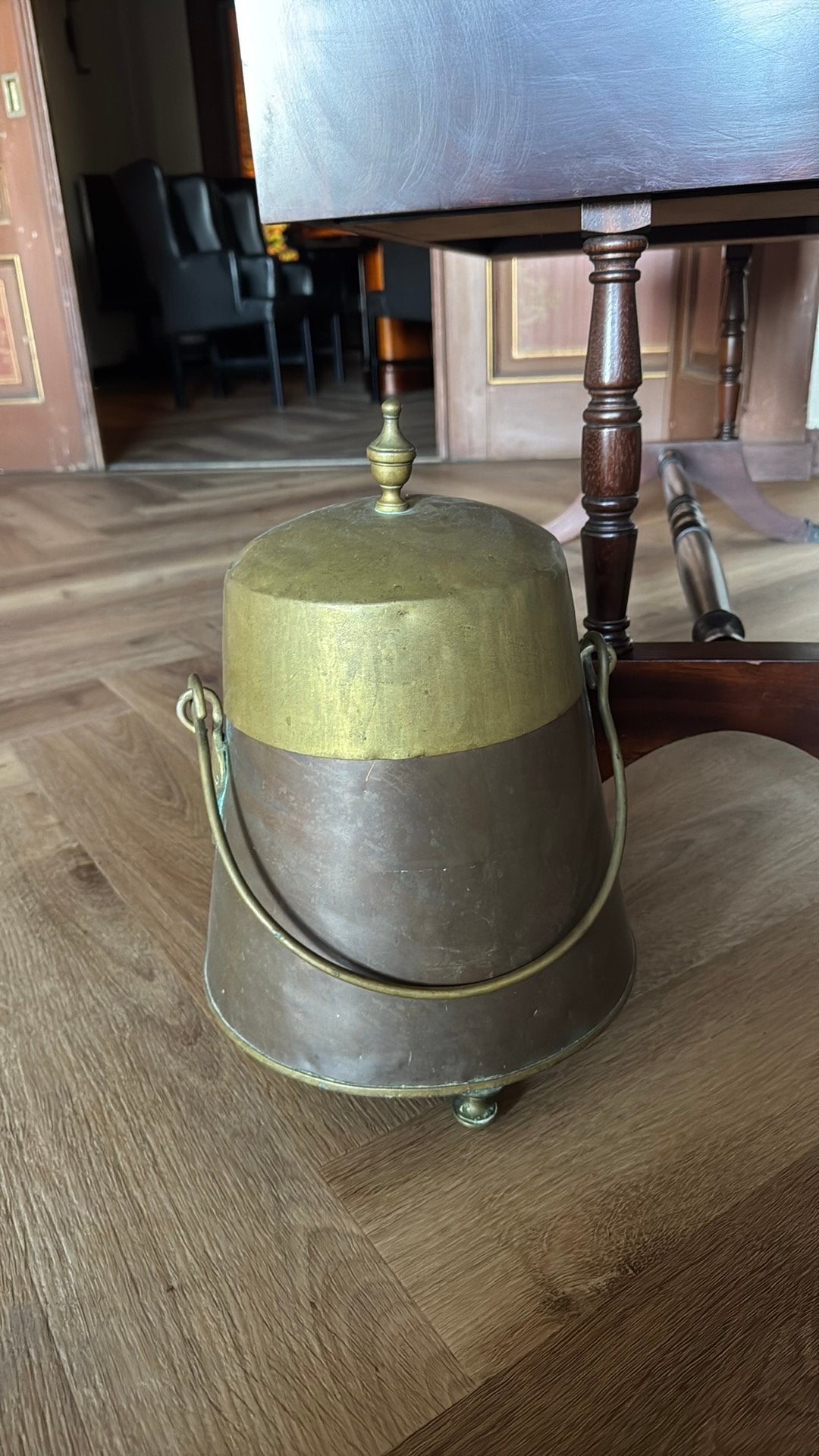 Kolenkit doofpot met deksel, Ophalen, Koper