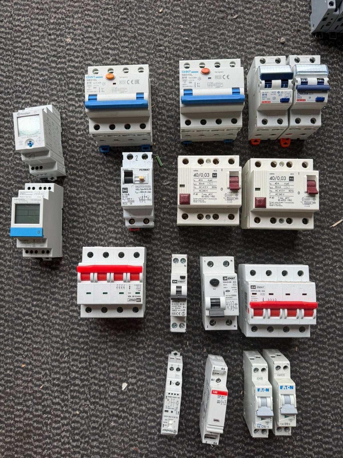 Diverse groepenkast componenten - Eaton, Holec, Emat, ABB,, Hobby en Vrije tijd, Ophalen of Verzenden, Zo goed als nieuw