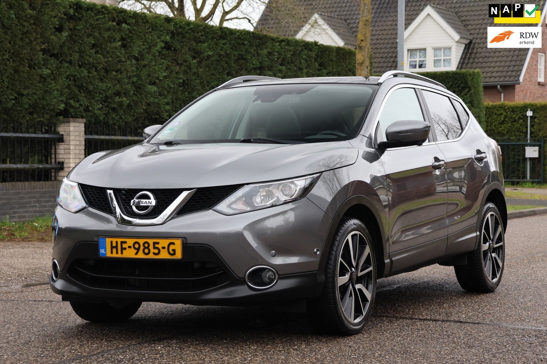 Nissan Qashqai 1.2 Tekna | PANO | NAVI | LEDER | 360 CAMERA, Auto's, Voorwielaandrijving, Euro 5, Gebruikt, 4 cilinders