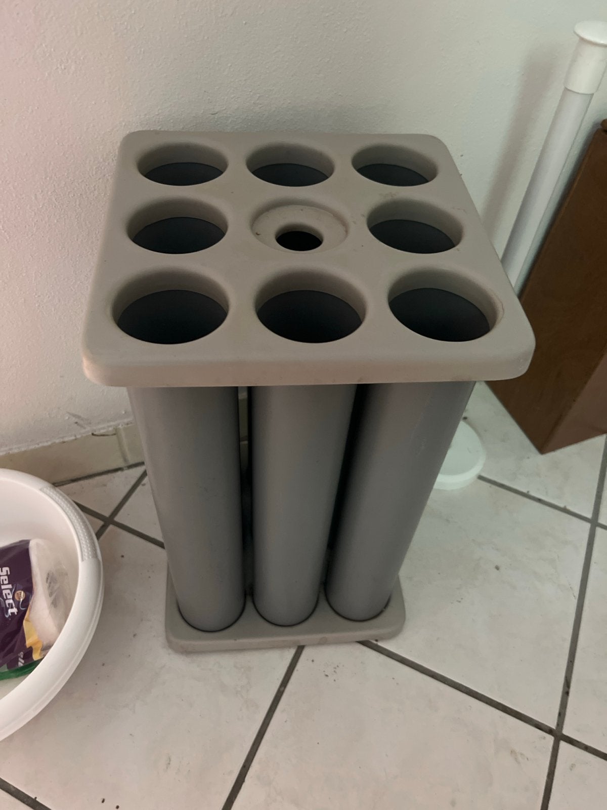 Grijze bekerhouder/rek voor lege koffie bekers, Gebruikt, Kunststof, Ophalen of Verzenden, Modern