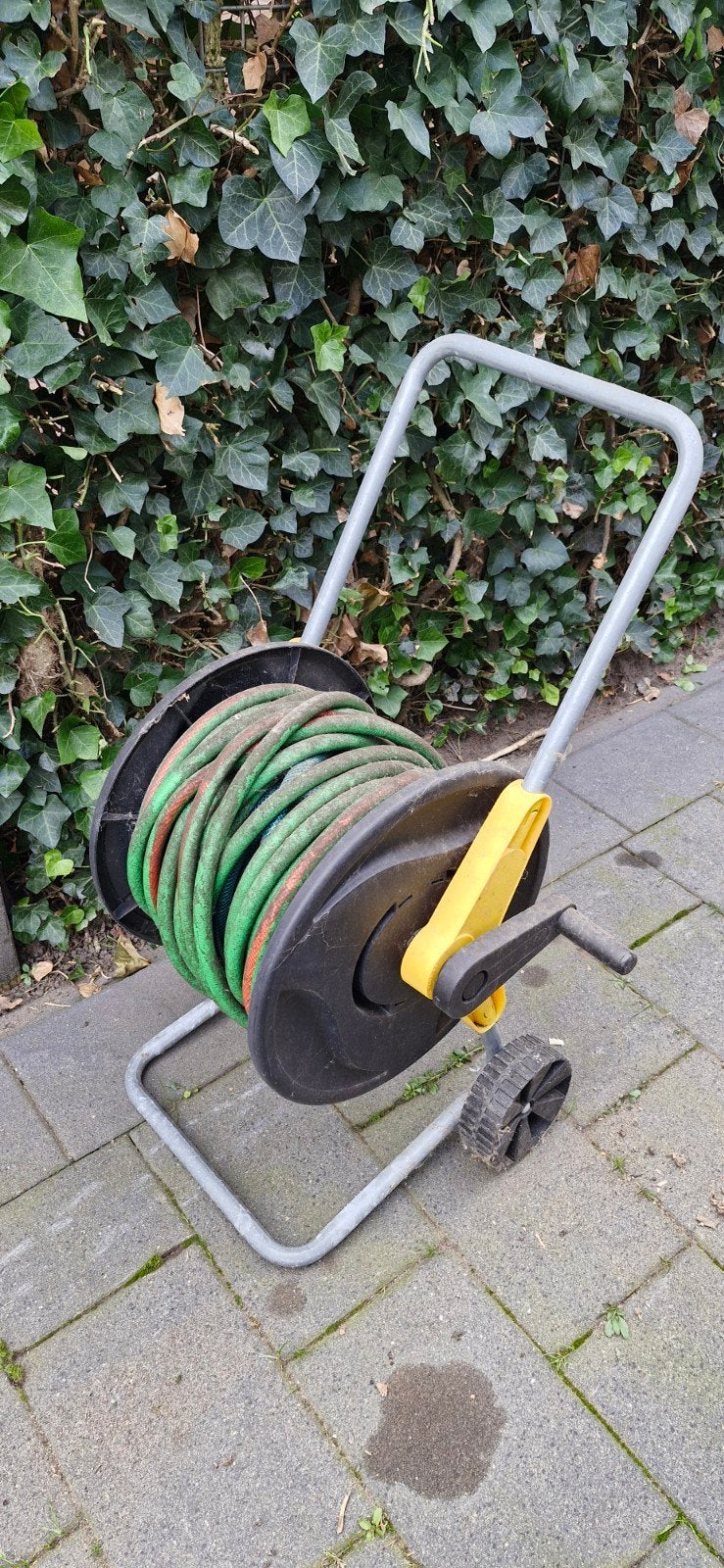 2x tuinslang op wagentje, Tuin en Terras, Ophalen, Gebruikt, Tuinslang